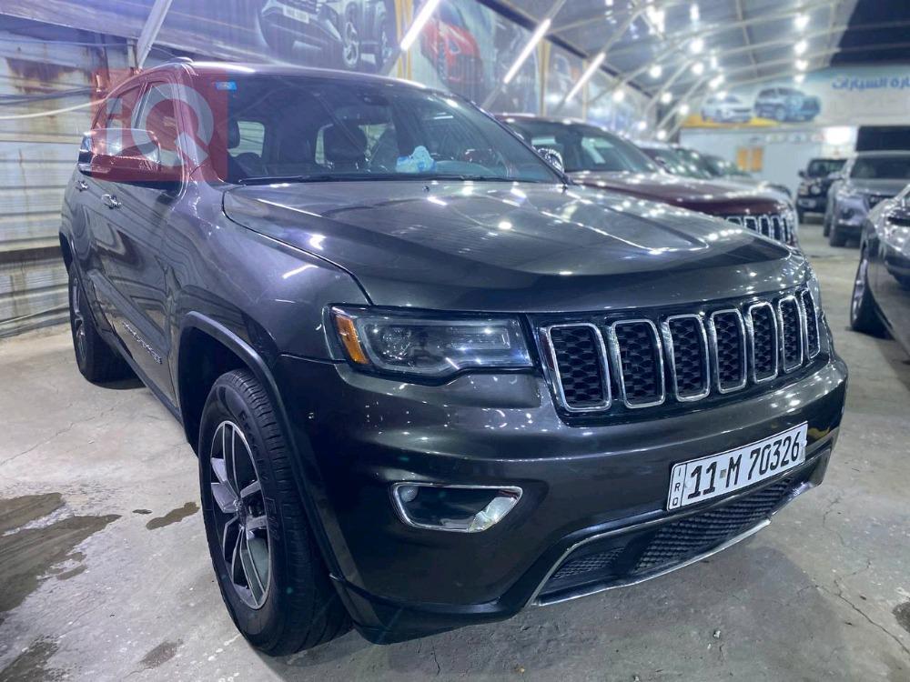 جیپ گراند شیرۆکی